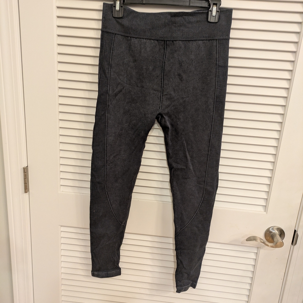 Aeropostale Gray Leggings Size L